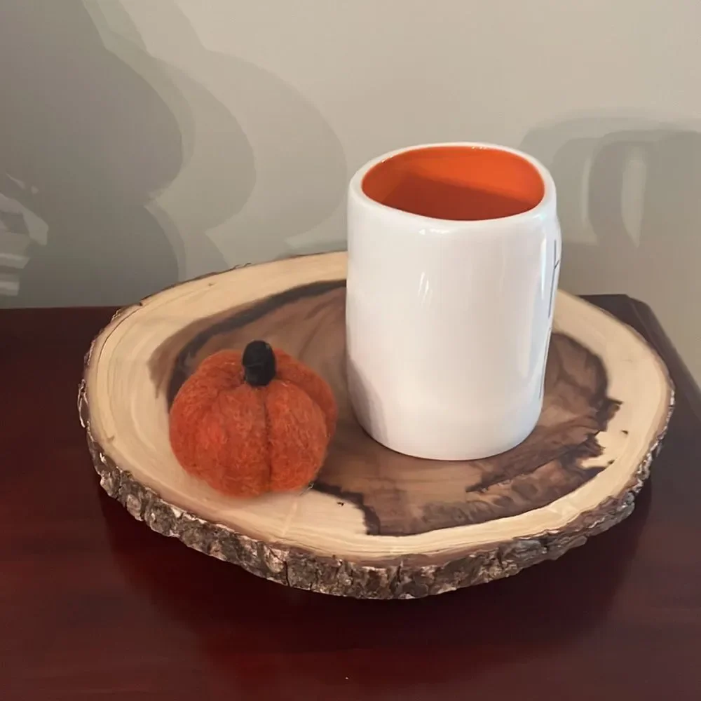 Nwot Rae Dunn Hocus Pocus mug .